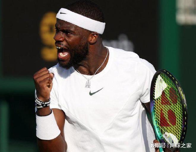 许多观众表 许多观众表